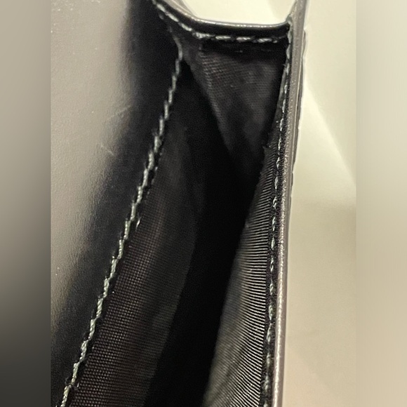 Gucci embossed leather card holder/wallet - Picture 7 of 7